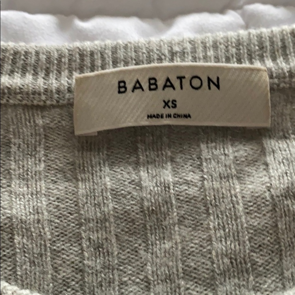 Aritzia cropped long sleeve sweater - Picture 2 of 3